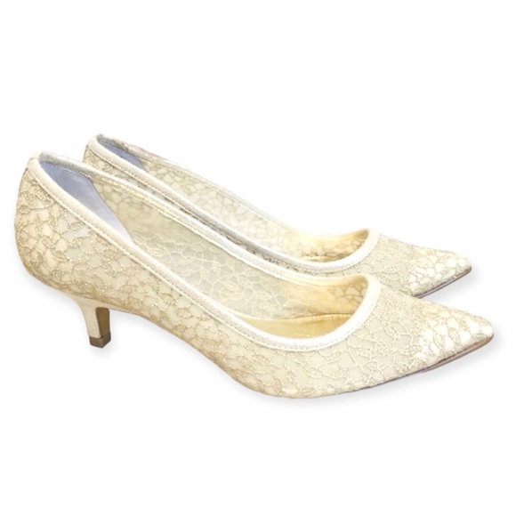 Adrianna Papell Shoes - ADRIANNA PAPELL Gold Lace Lois Evening Low Heel 6.5M Kitten Wedding Formal Party